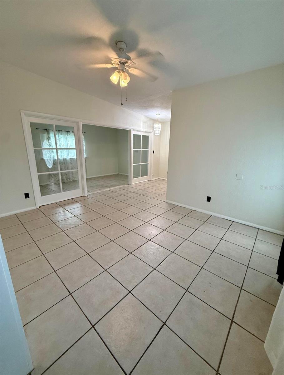6021 Yucatan Dr, Orlando, FL 32807 photo
