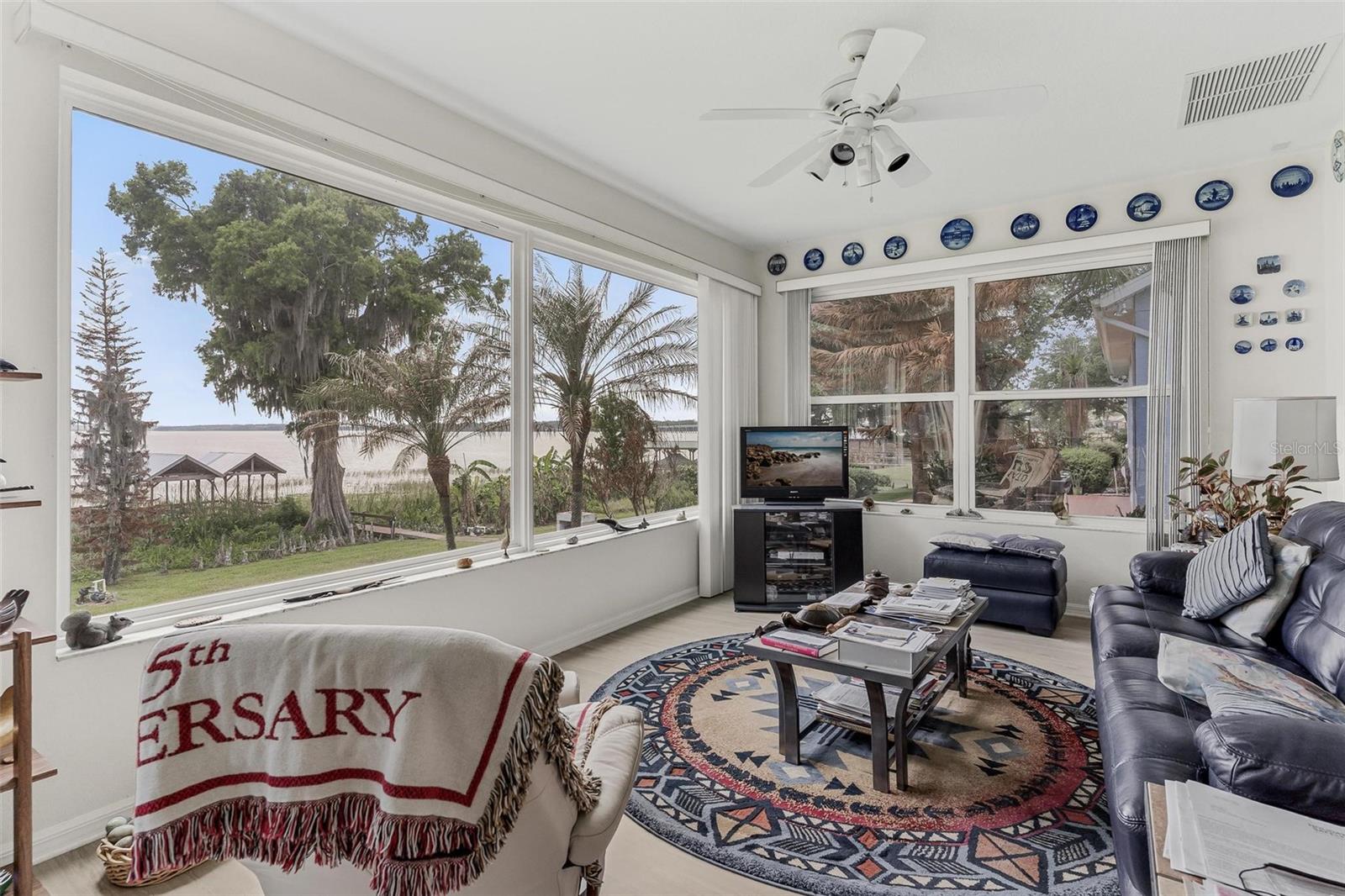 6274 Sailboat Ave, Tavares, FL 32778 photo