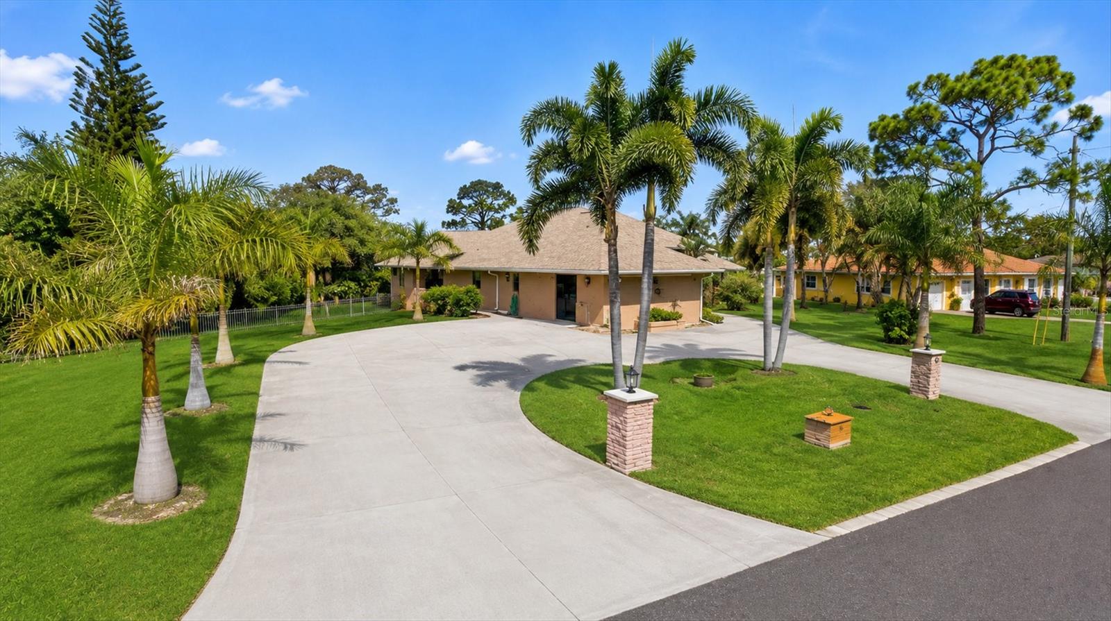 1710 Parker Dr, Englewood, FL 34223 photo