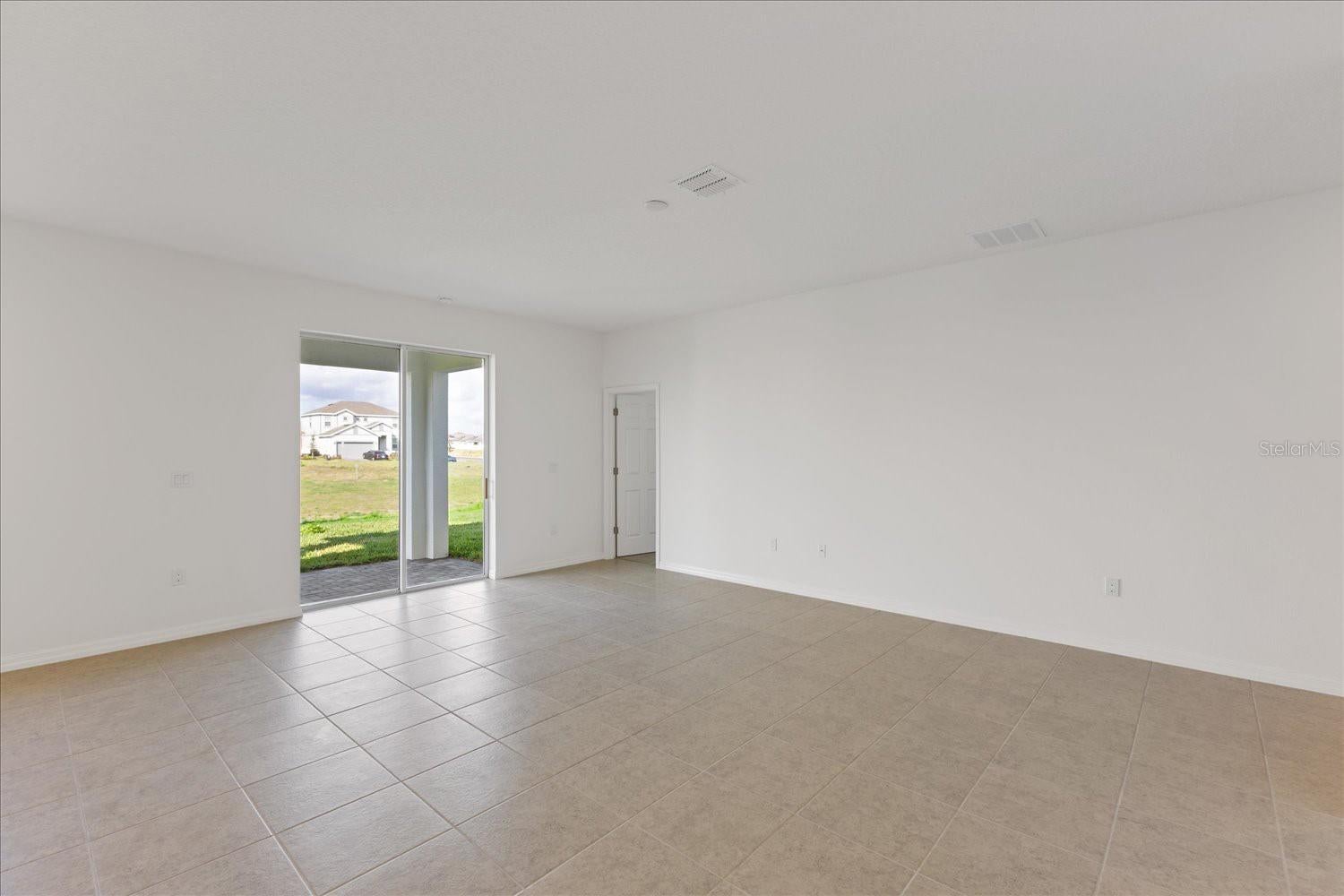 218 Tarpon Bay Blvd, Haines City, FL 33844 photo