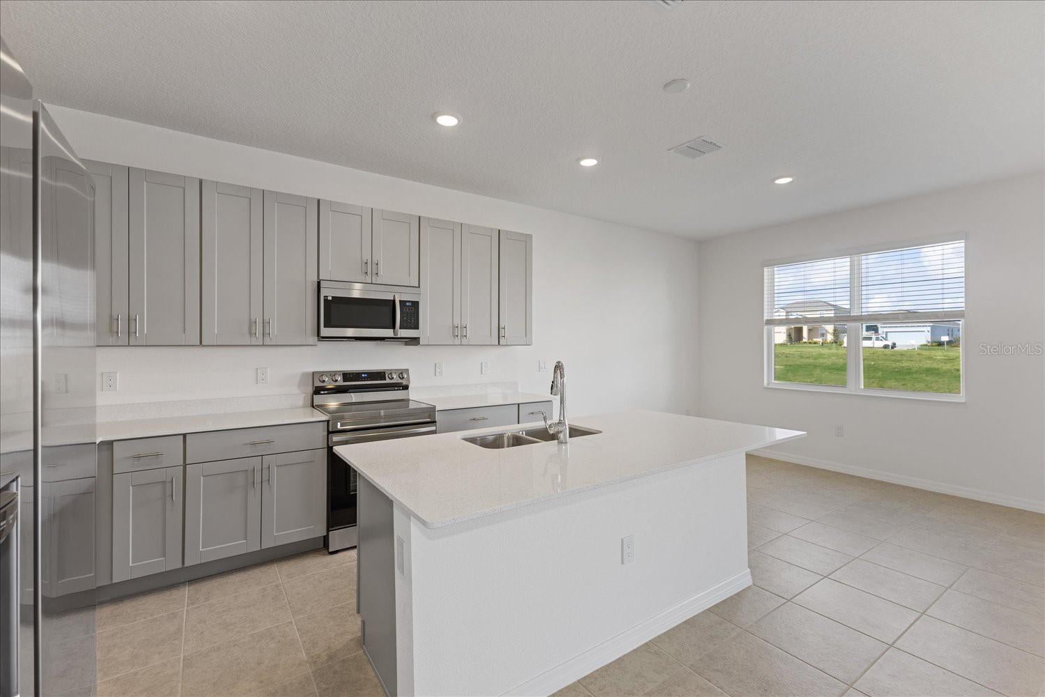 218 Tarpon Bay Blvd, Haines City, FL 33844 photo