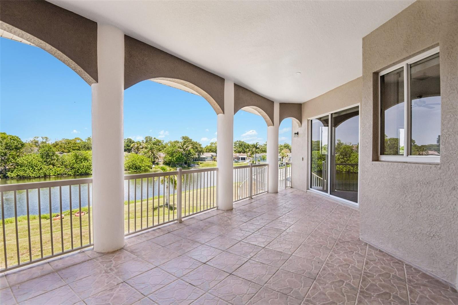 8335 Cheyenne Dr, Seminole, FL 33777 photo