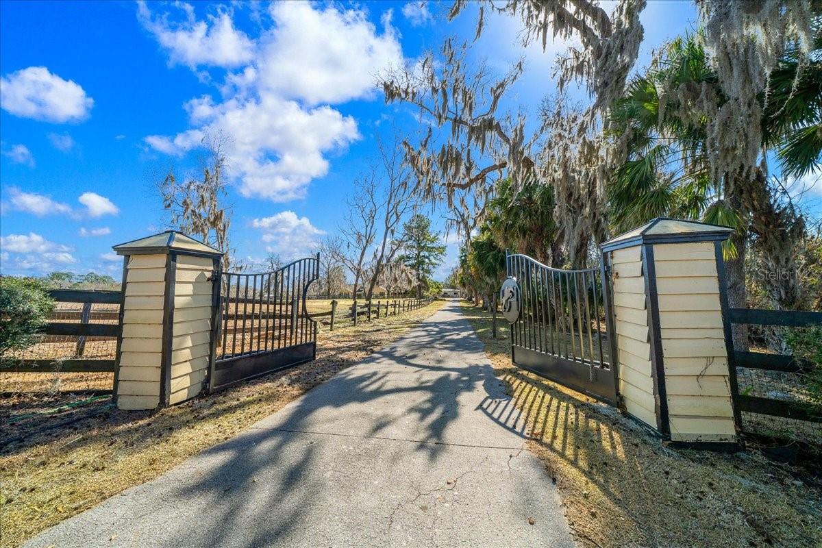 750 SW 91 Pl, Ocala, FL 34476 photo