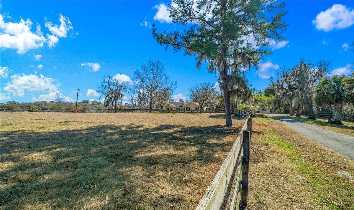 750 SW 91 Pl, Ocala, FL 34476 photo