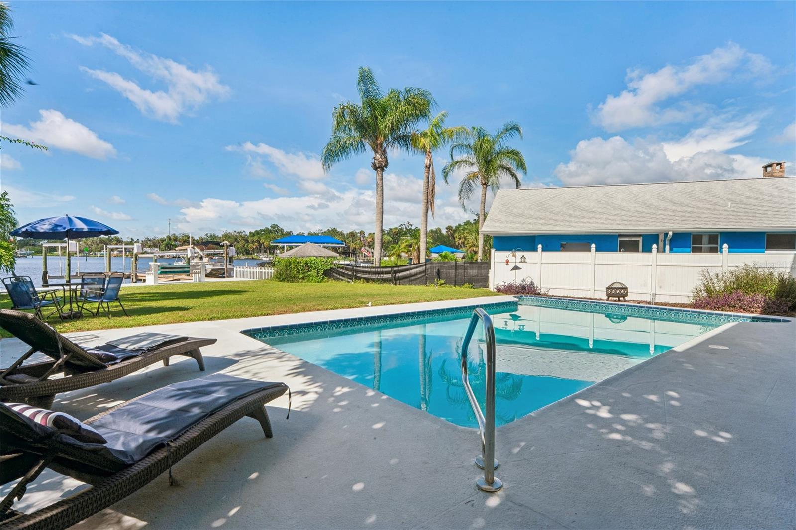5531 Manatee Point Dr, New Port Richey, FL 34652 photo