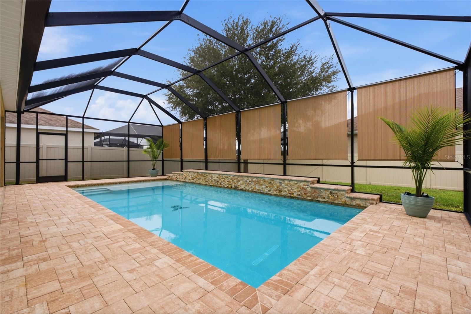 17515 Bright Wheat Dr, Lithia, FL 33547 photo