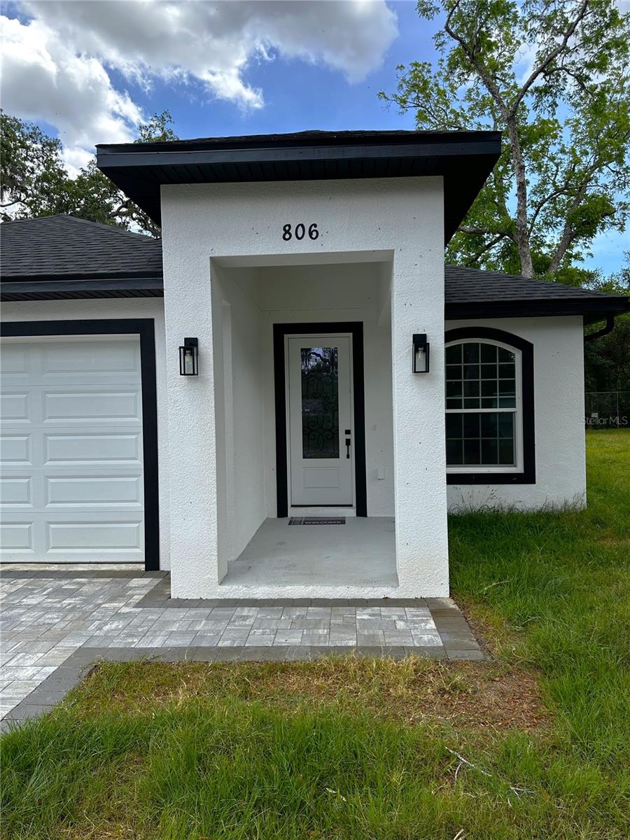 806 W Lowry Ln, Tampa, FL 33604 photo