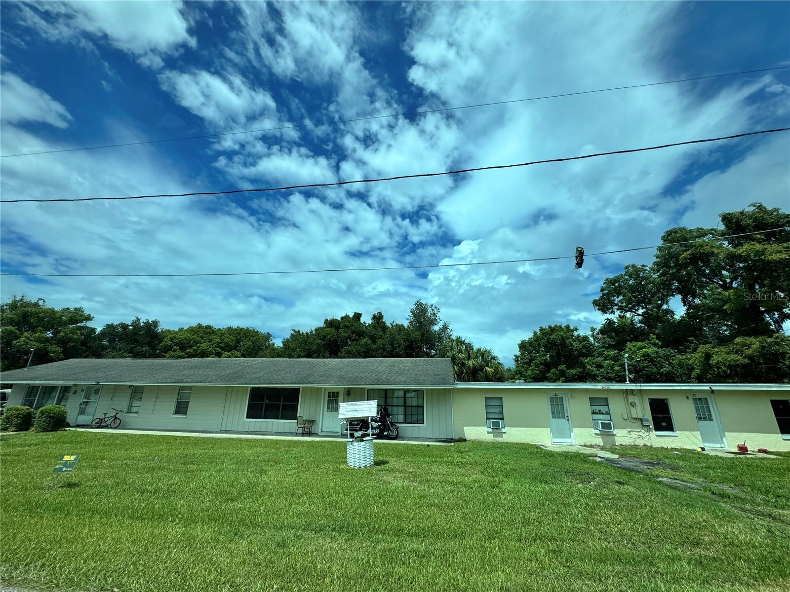 16025 Wallace St, Umatilla, FL 32784