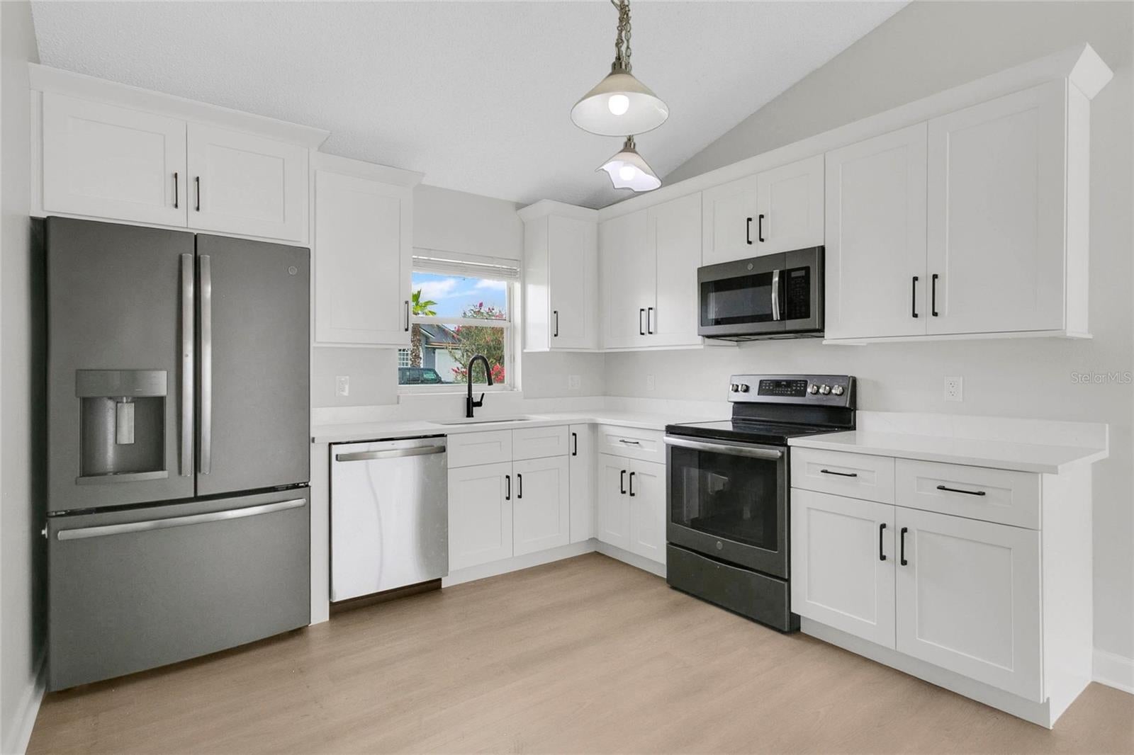 9703 Red Clover Ave, Orlando, FL 32824 photo