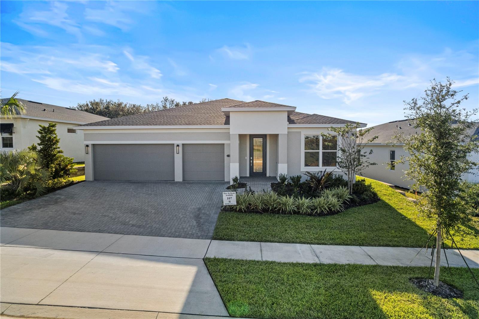 1727 Point Grace Rd, Tavares, FL 32778
