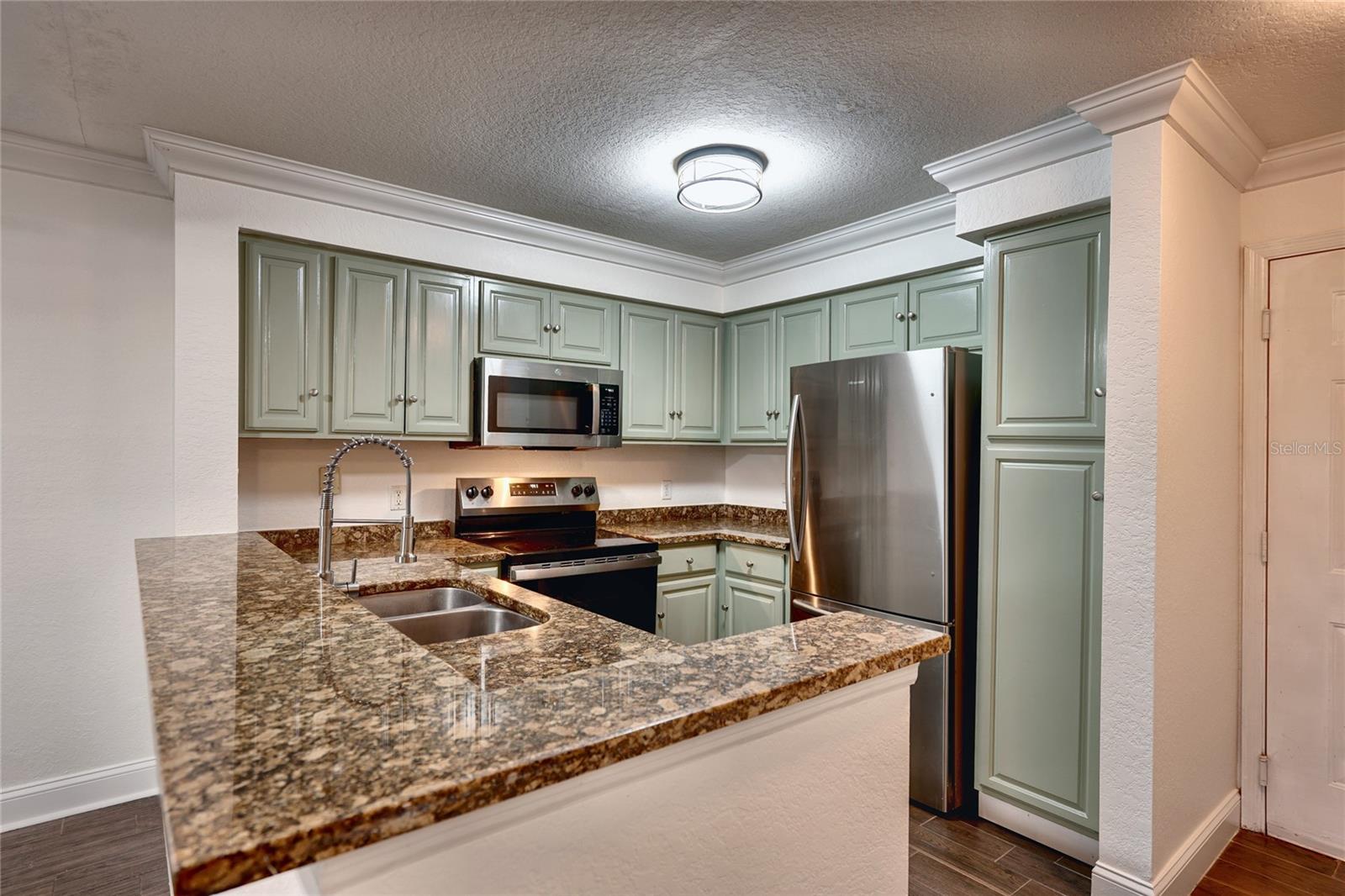 13815 Fairway Island Dr #1335, Orlando, FL 32837 photo