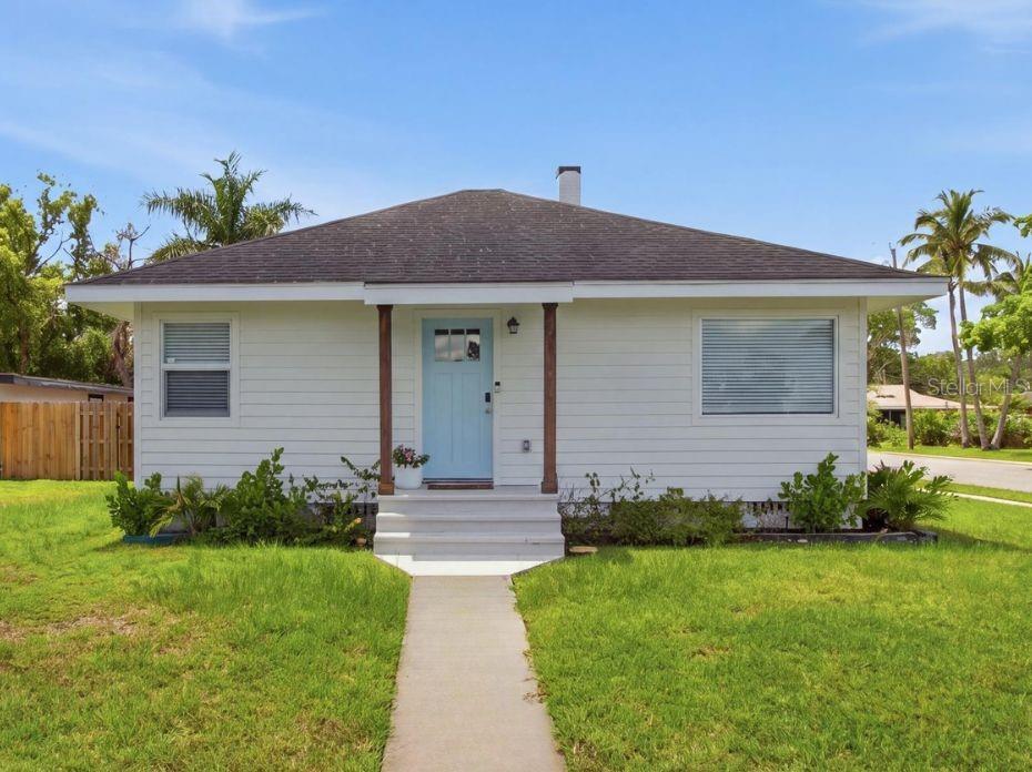 1902 Saint George Dr, Bradenton, FL 34208