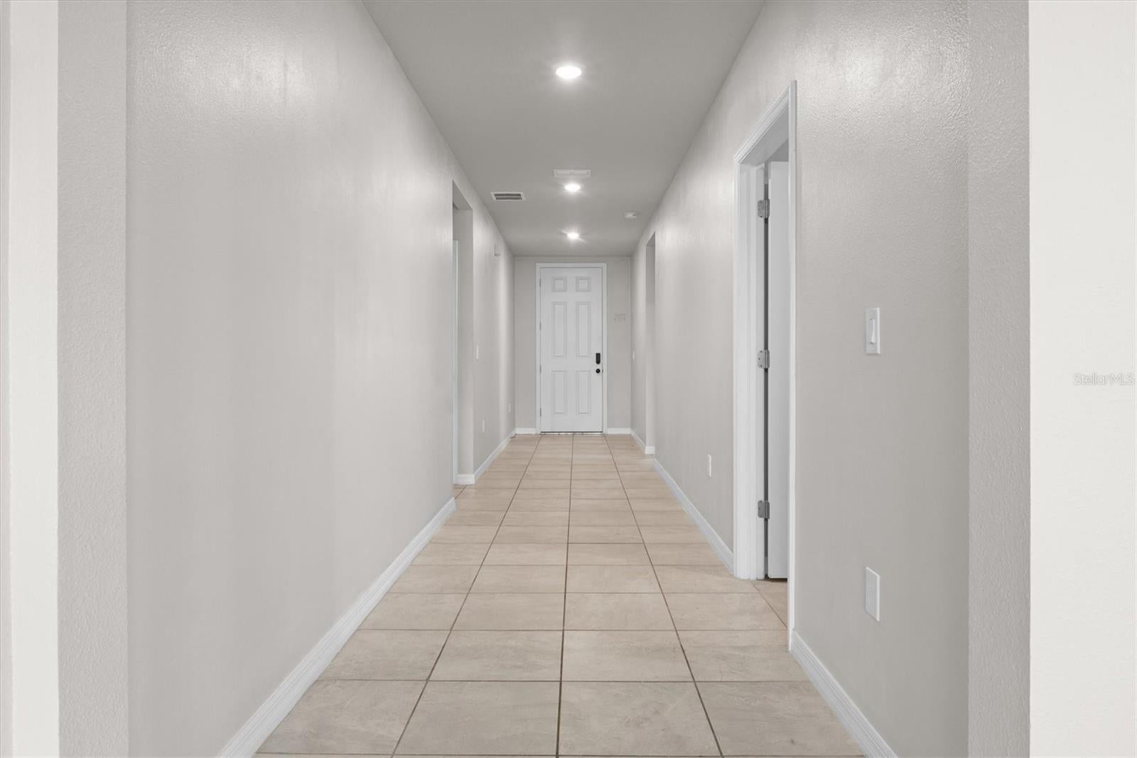 706 Alta Vista Ct, Davenport, FL 33896 photo