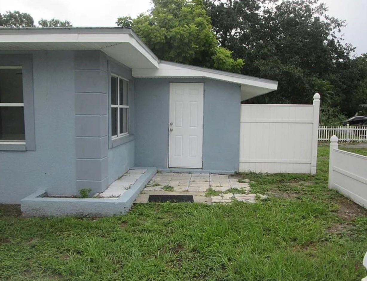 5901 28 St, Saint Petersburg, FL 33714 photo