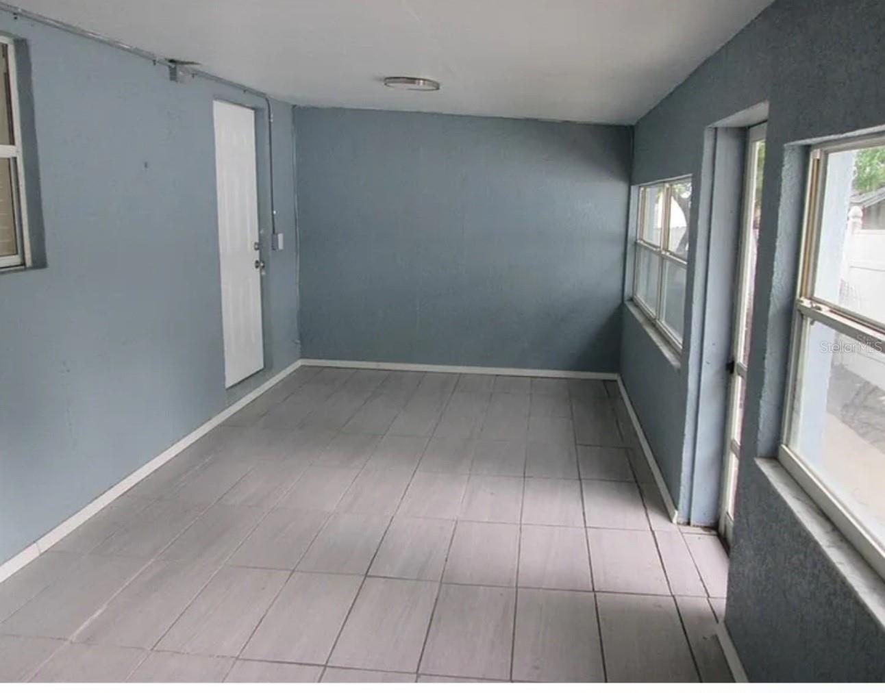 5901 28 St, Saint Petersburg, FL 33714 photo