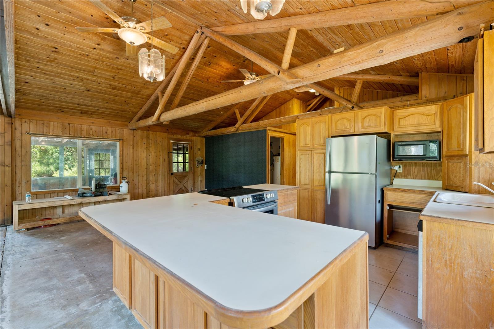 Single Family Residence in DADE CITY FL 6410 AMELIA LANE 14.jpg