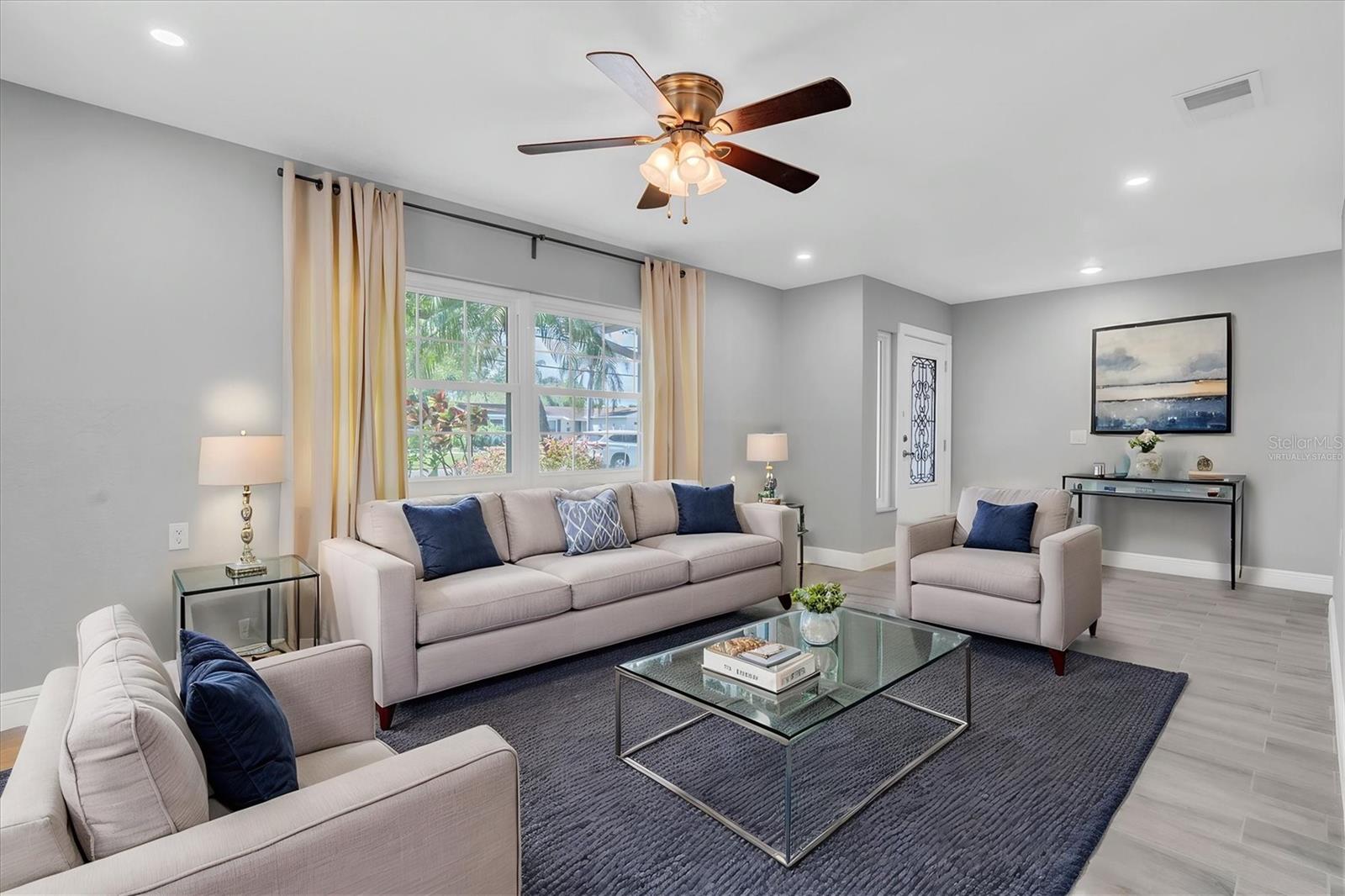 5619 Denver St, Saint Petersburg, FL 33703 photo
