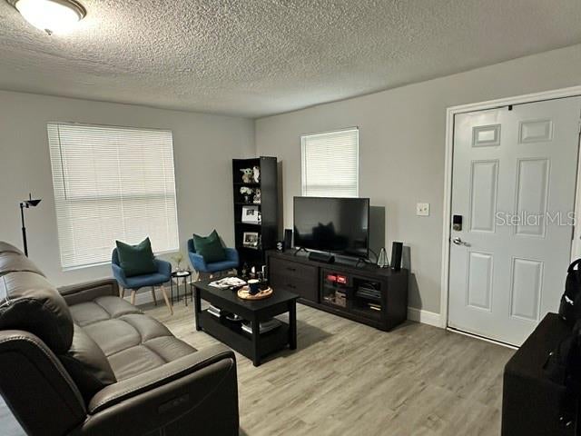 438 S Hudson St, Orlando, FL 32835 photo