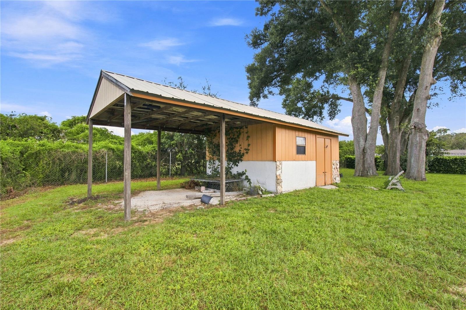 12501 Apalachee Pl, Thonotosassa, FL 33592 photo