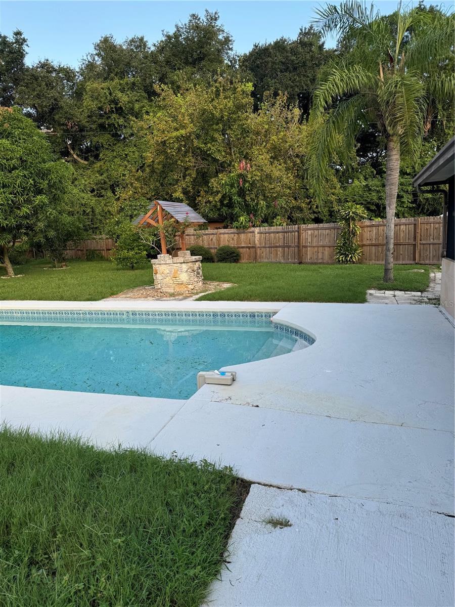 5608 Gateway Dr, Tampa, FL 33615 photo
