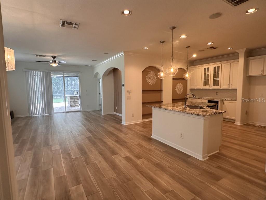 11107 Green Park Cir, Tampa, FL 33626 photo
