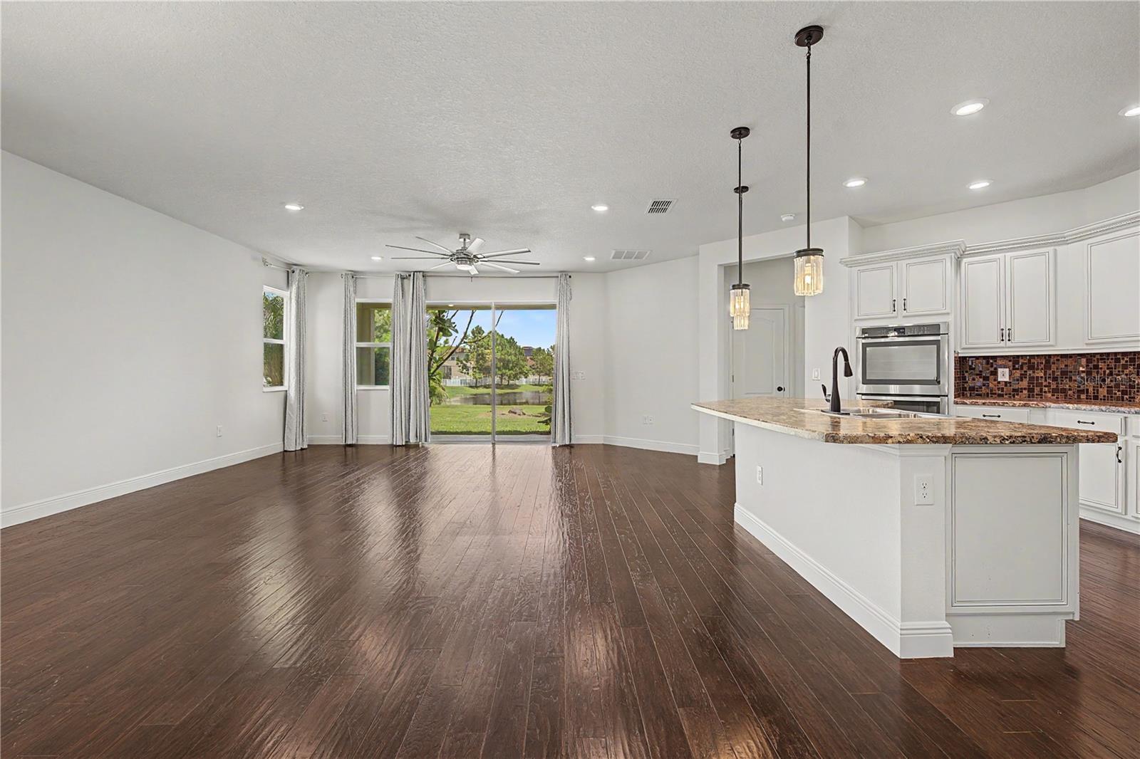 10530 Medford Lake Dr, Riverview, FL 33578 photo
