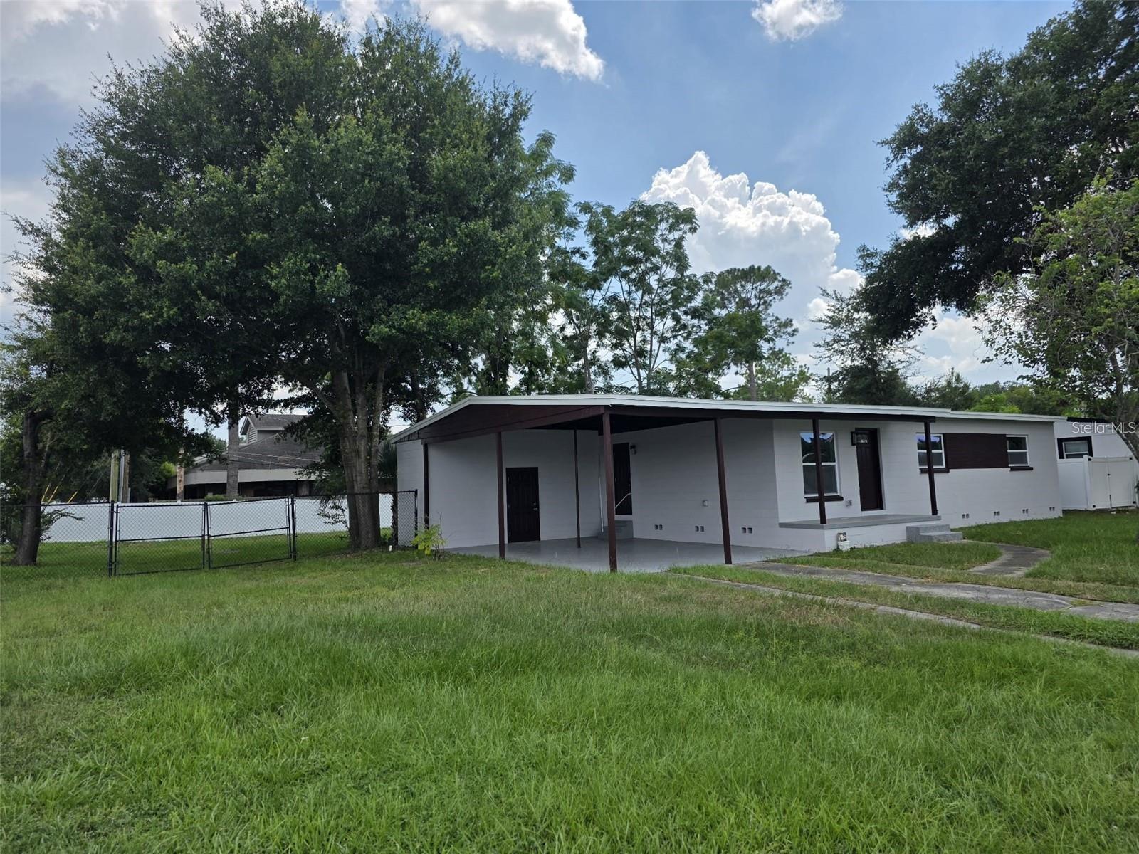 5660 Pecos St, Orlando, FL 32807 photo
