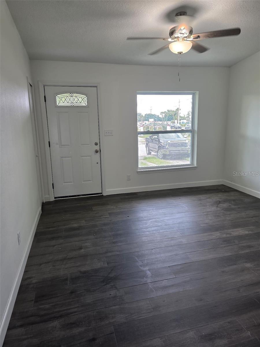 5660 Pecos St, Orlando, FL 32807 photo