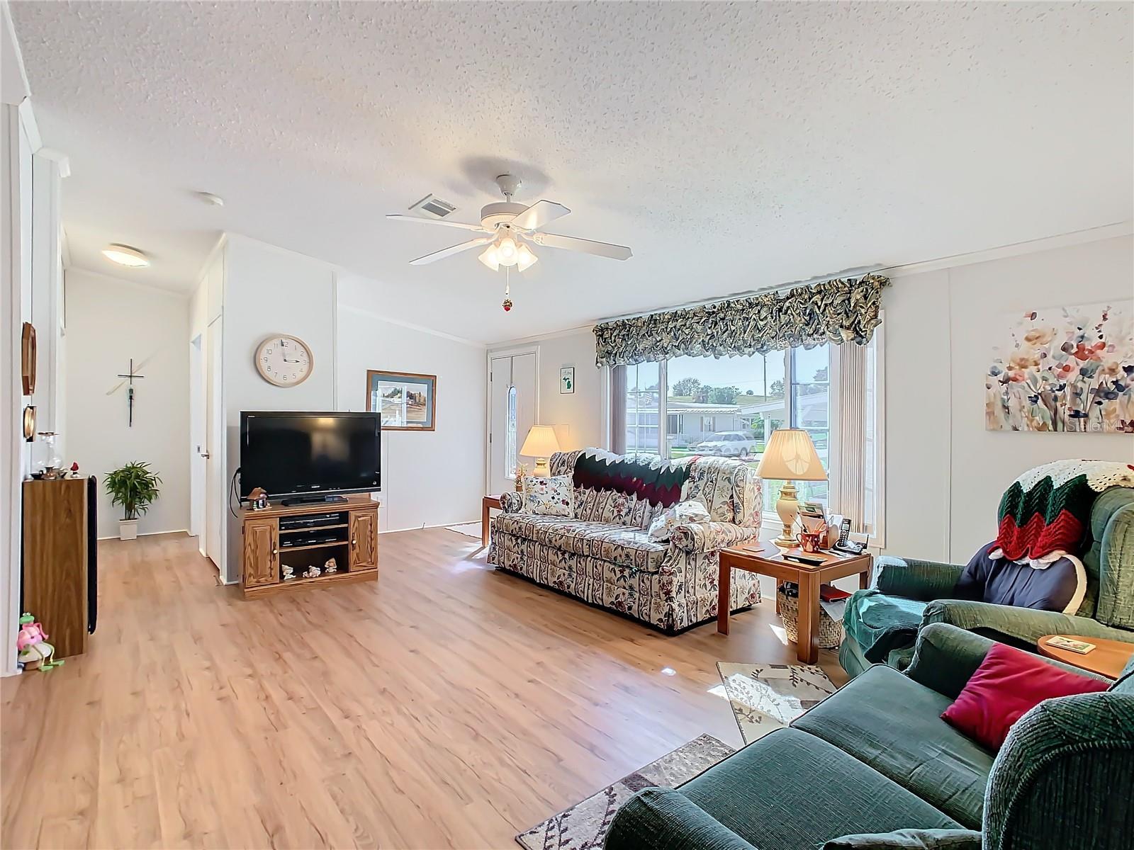 157 Orangewood Dr, Lake Wales, FL 33898 photo