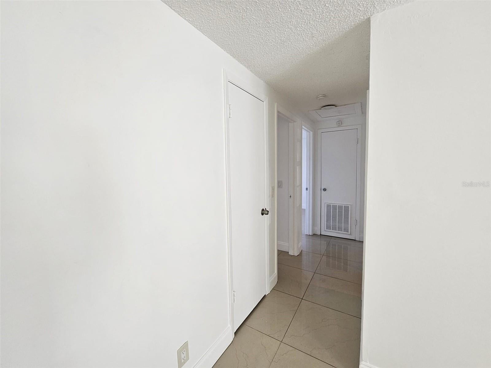 6004 Fortune Pl, Apollo Beach, FL 33572 photo