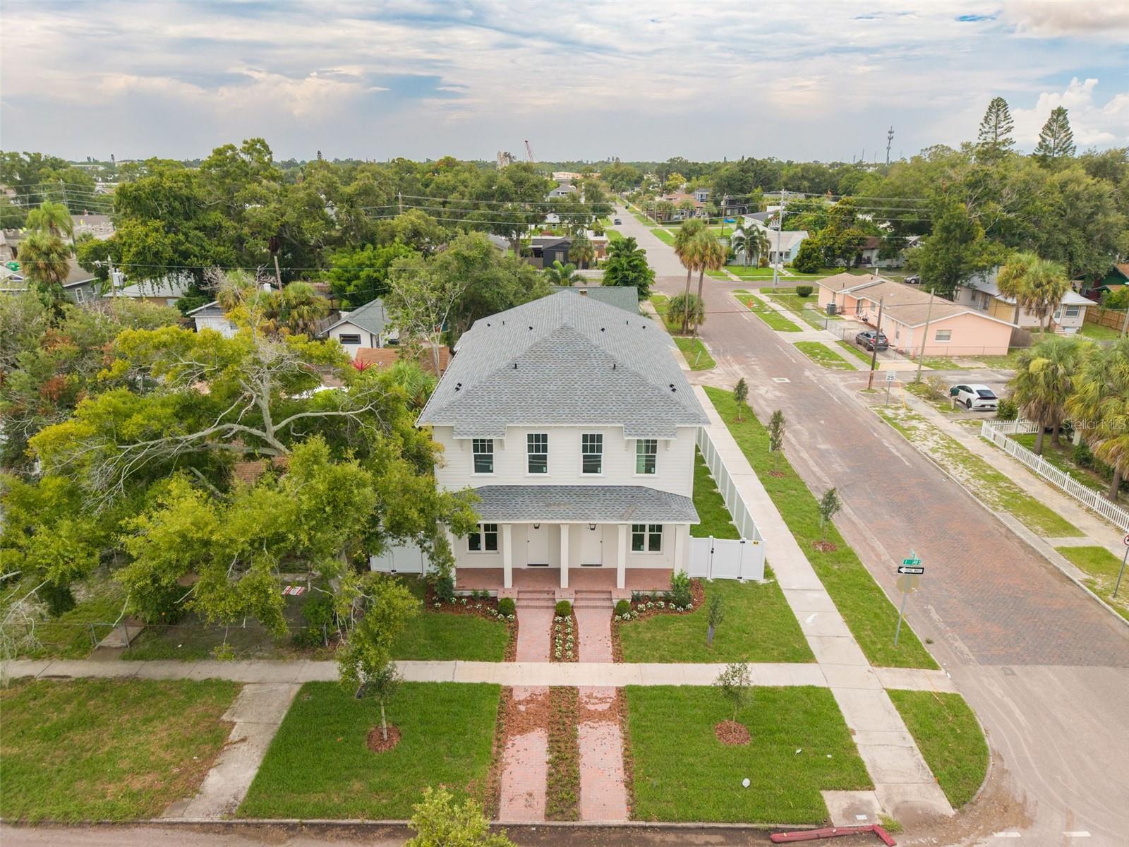 2460 1 Ave, Saint Petersburg, FL 33712 photo