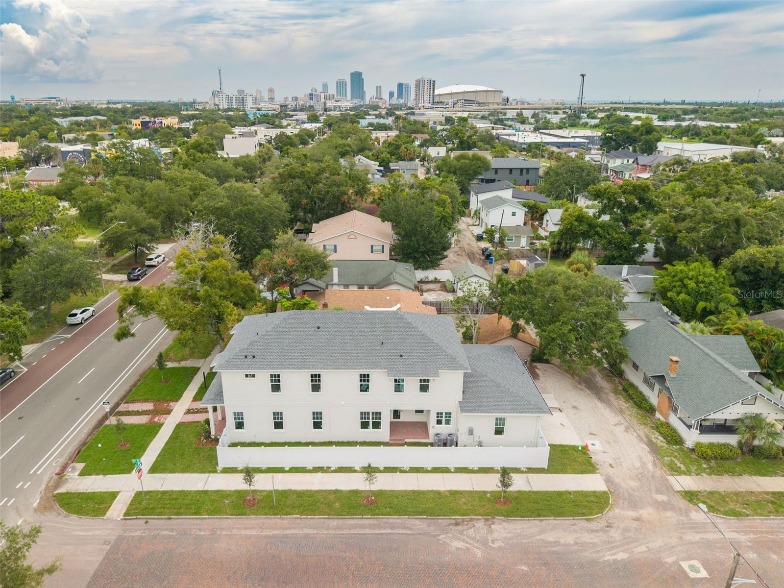 2460 1 Ave, Saint Petersburg, FL 33712 photo