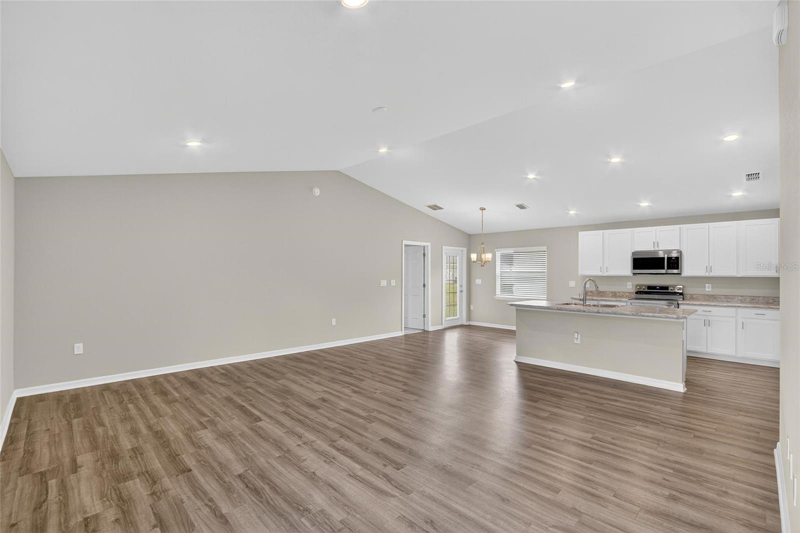 1047 Aruba Ave, Mulberry, FL 33860 photo