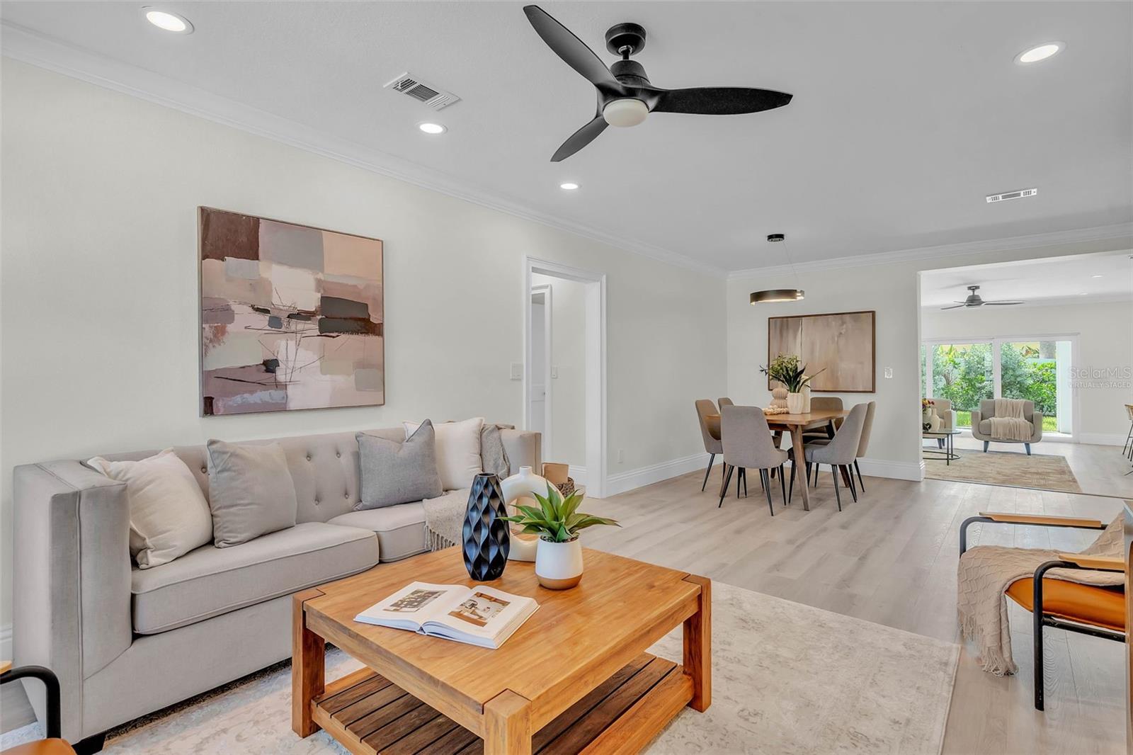 965 Bruce Ave, Clearwater Beach, FL 33767 photo