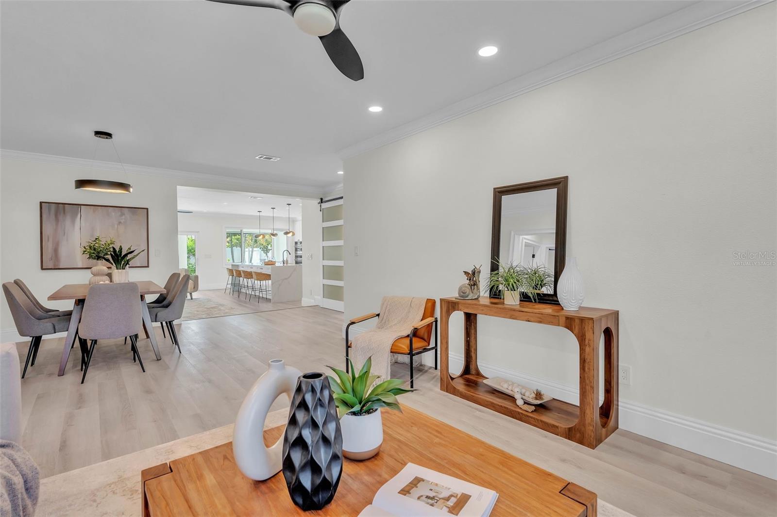 965 Bruce Ave, Clearwater Beach, FL 33767 photo