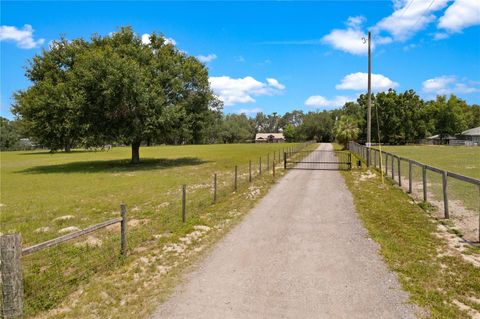 Single Family Residence in DADE CITY FL 31949 AMBERLEA RD 1.jpg