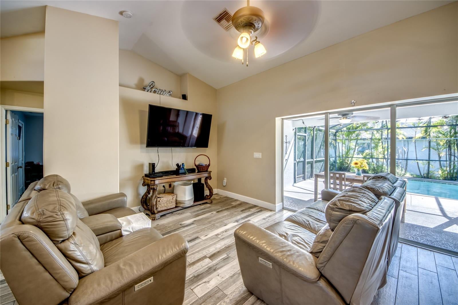 2613 SW 7 Pl, Cape Coral, FL 33914 photo