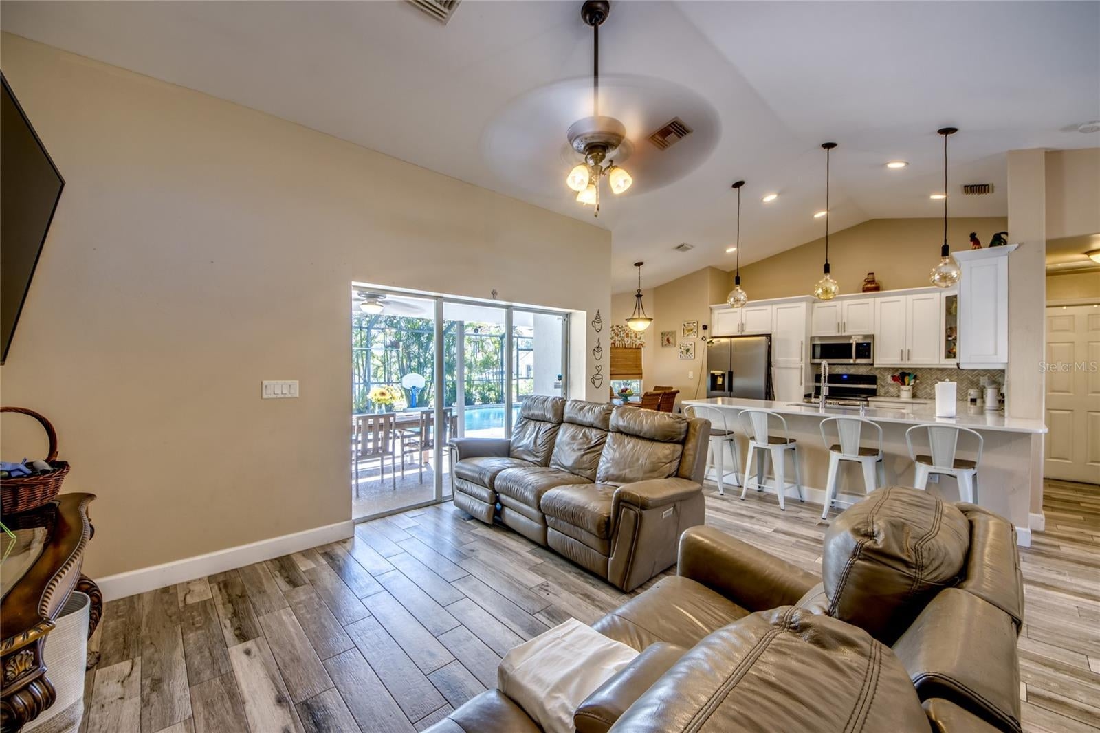 2613 SW 7 Pl, Cape Coral, FL 33914 photo