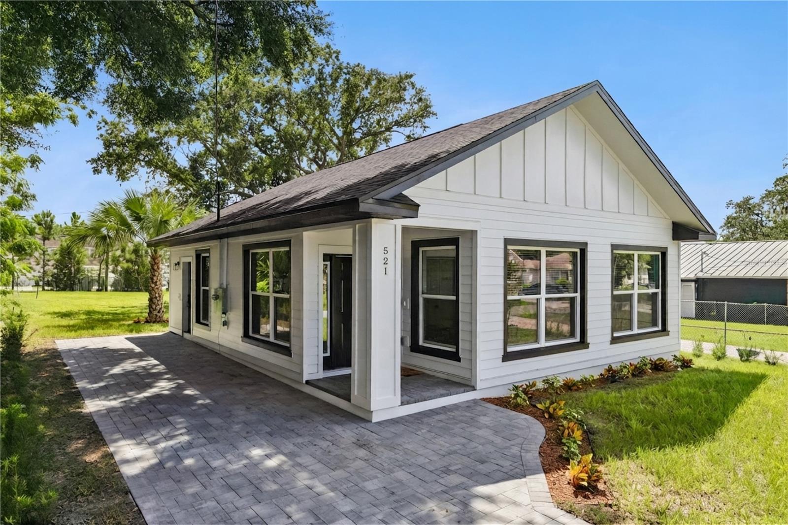 521 W Herriott Ave, Oakland, FL 34760 photo
