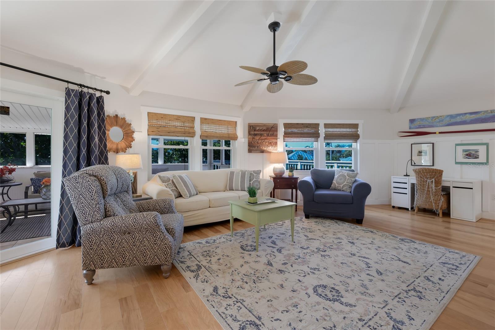 221 85 St, Holmes Beach, FL 34217 photo