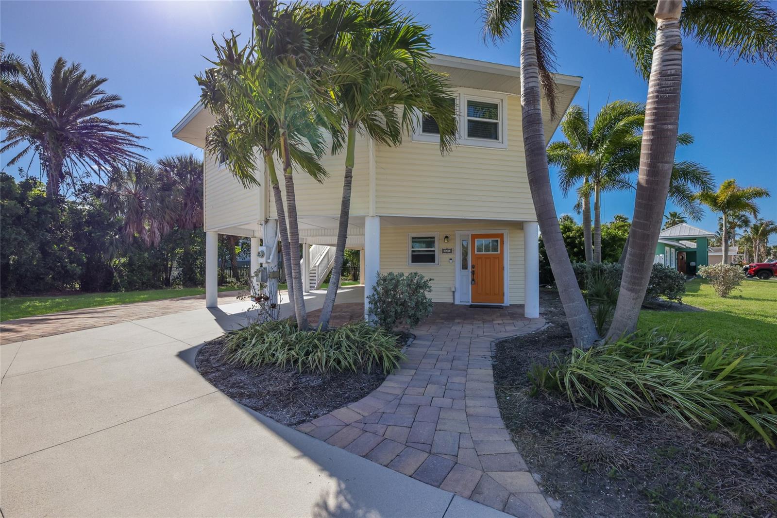 221 85 St, Holmes Beach, FL 34217 photo