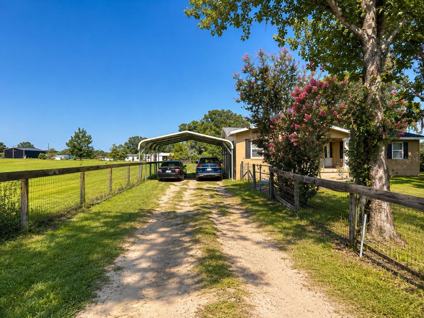 9390 NE 16 Terrace, Anthony, FL 32617 photo