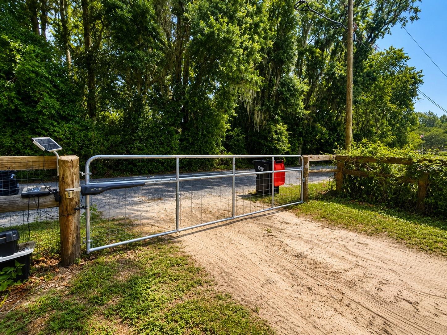 9390 NE 16 Terrace, Anthony, FL 32617 photo