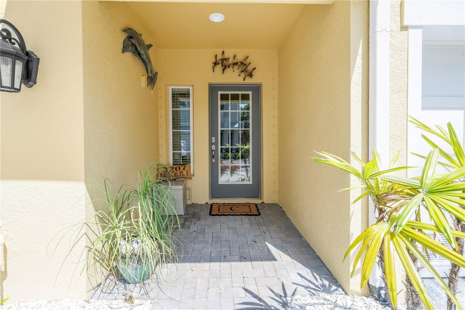 3207 Nautical Pl, Saint Petersburg, FL 33712 photo