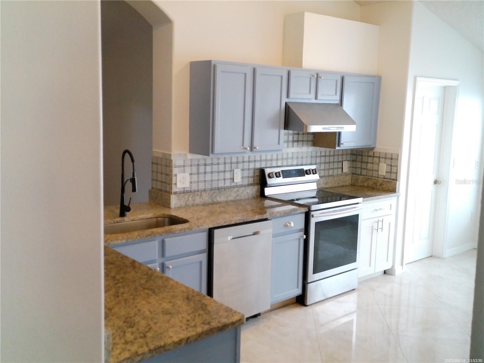 3752 Becontree Pl, Oviedo, FL 32765 photo