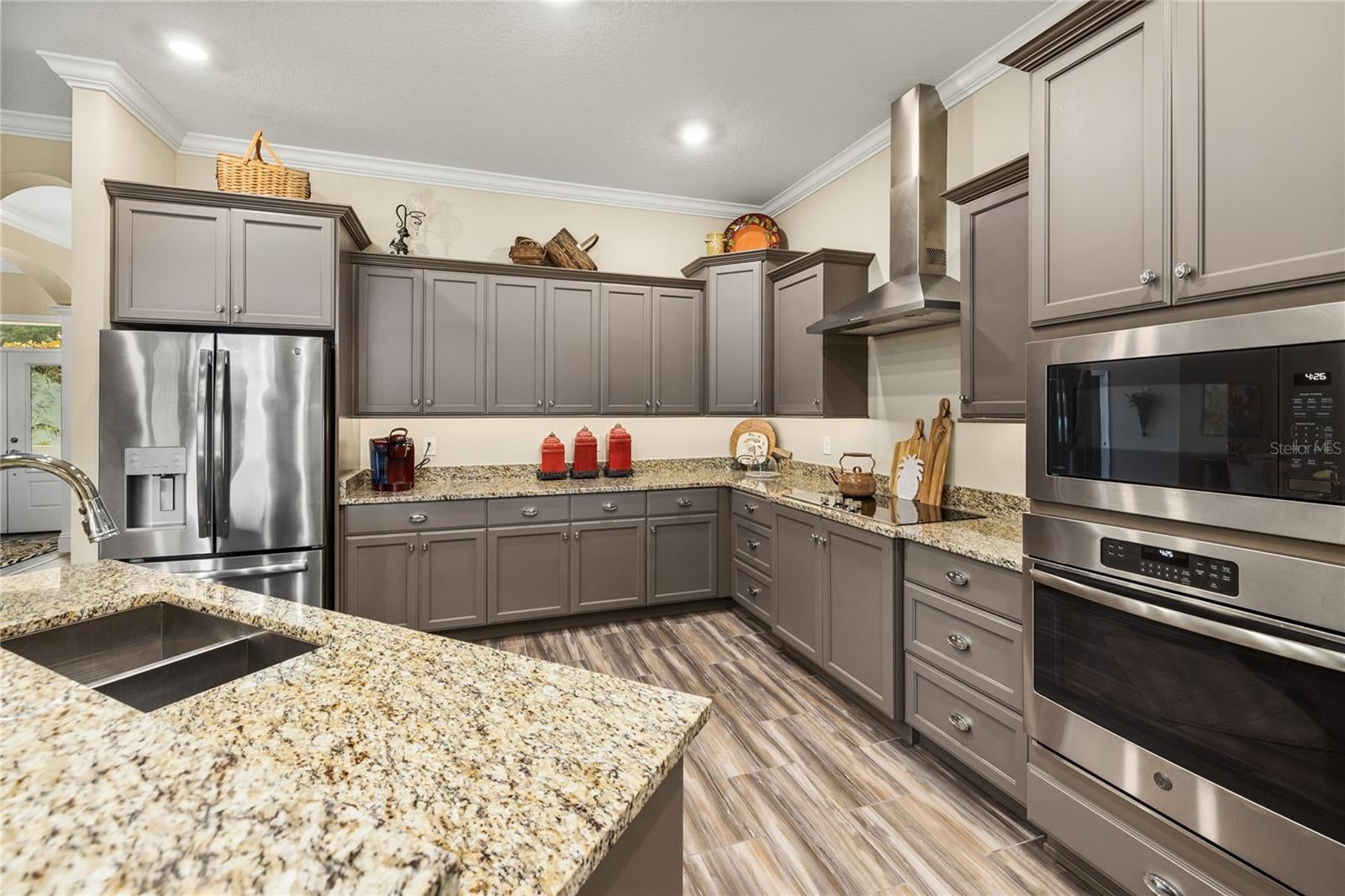 1097 Sugar Loaf Key Loop, Lady Lake, FL 32159 photo