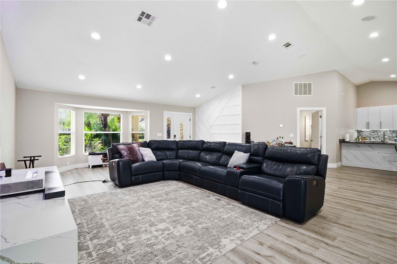 5833 Carriage Dr, Sarasota, FL 34243 photo
