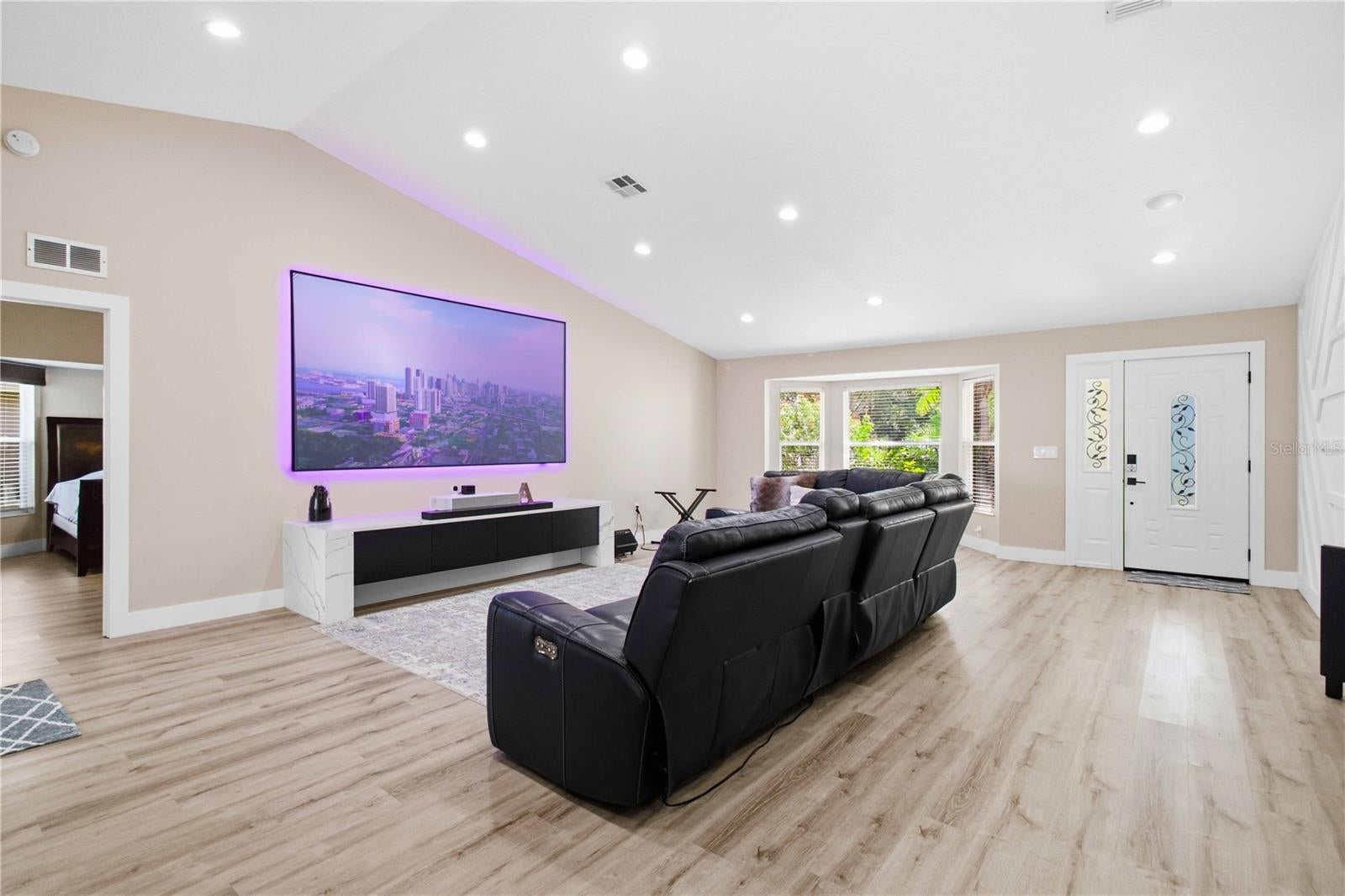5833 Carriage Dr, Sarasota, FL 34243 photo