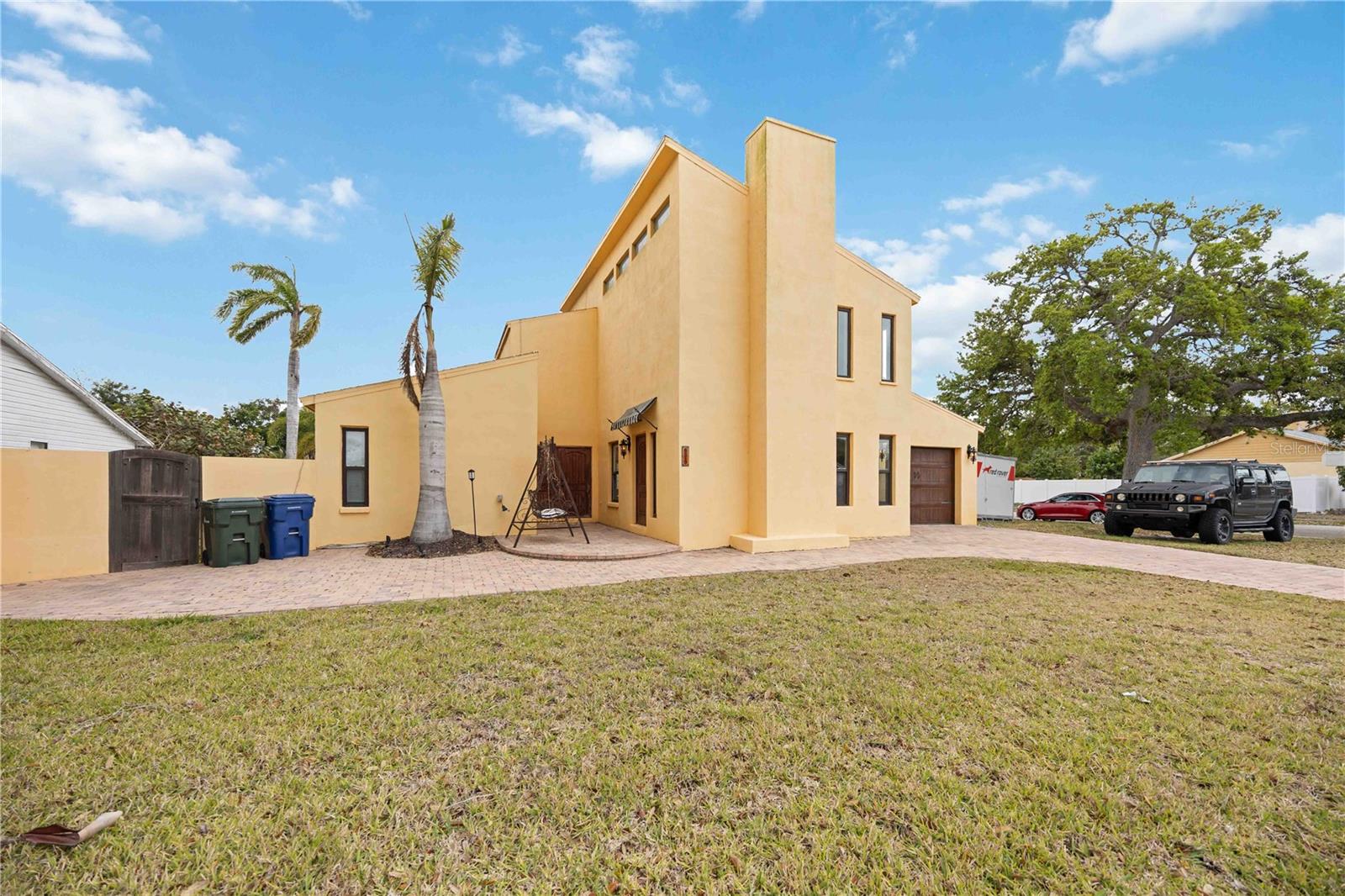 6515 Mauna Loa Blvd, Sarasota, FL 34241 photo