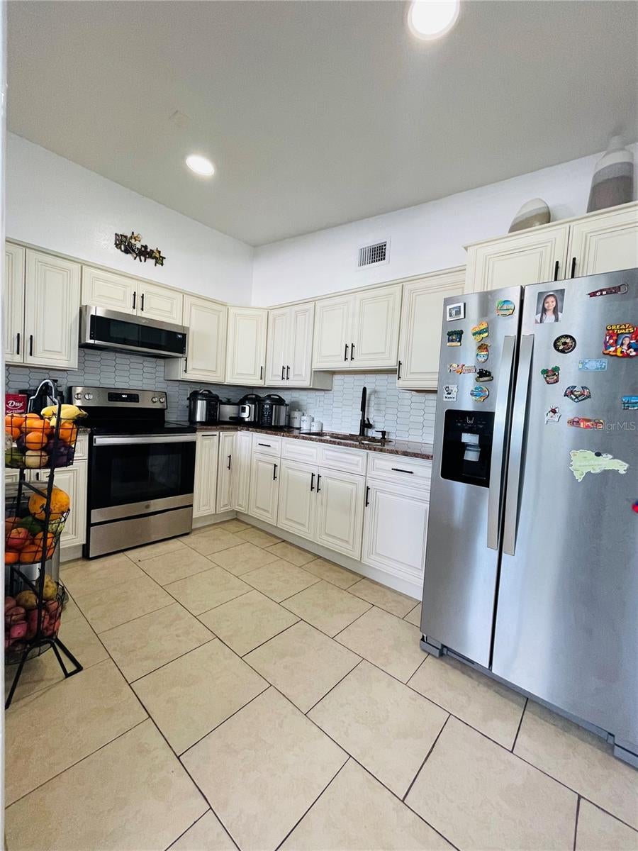 2307 W Hamilton Ave, Tampa, FL 33604 photo
